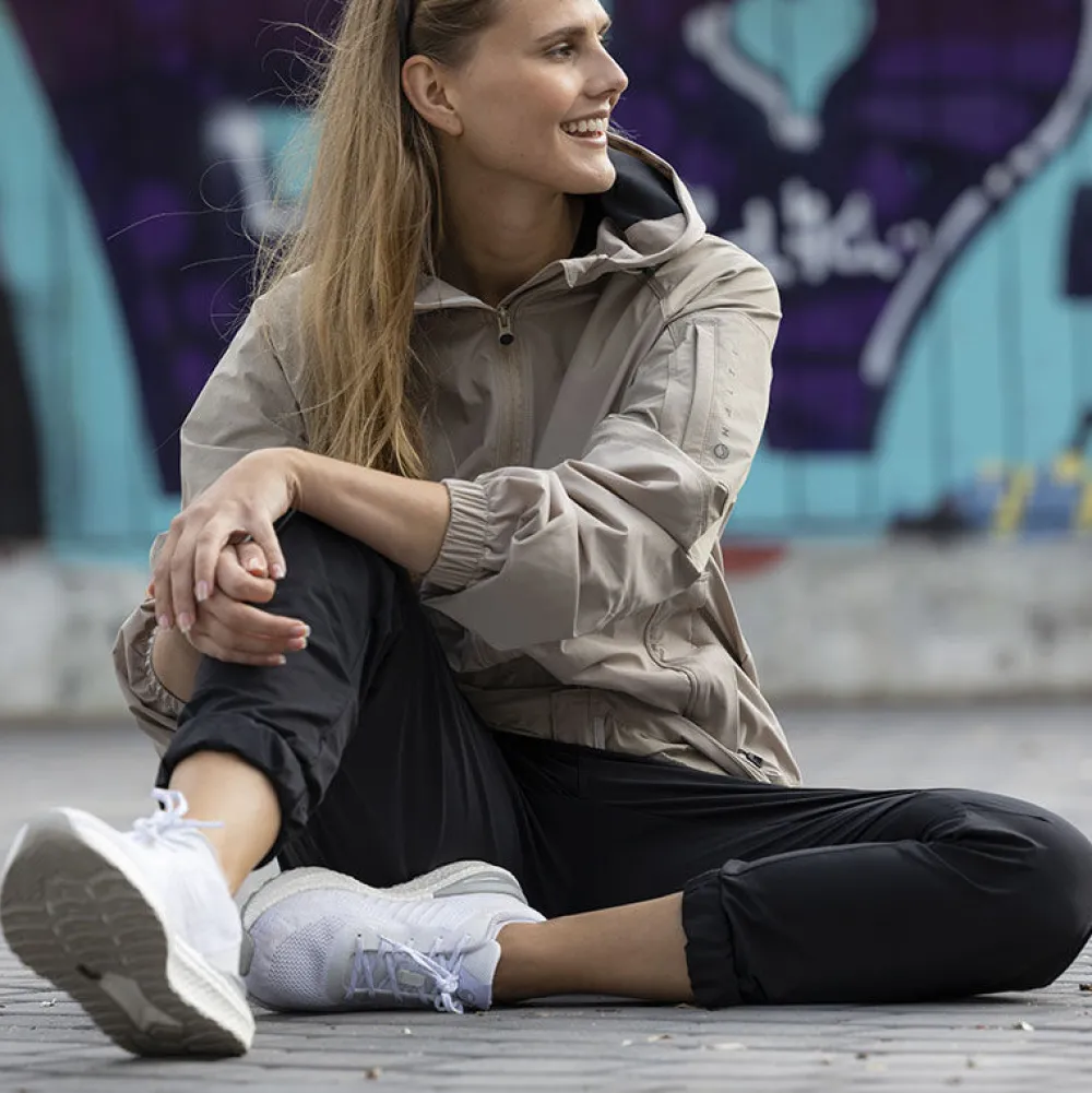 Halti Ulkoiluvaatteet|Vapaa-Aika<Pallas Naisten Jogger Lite Takki